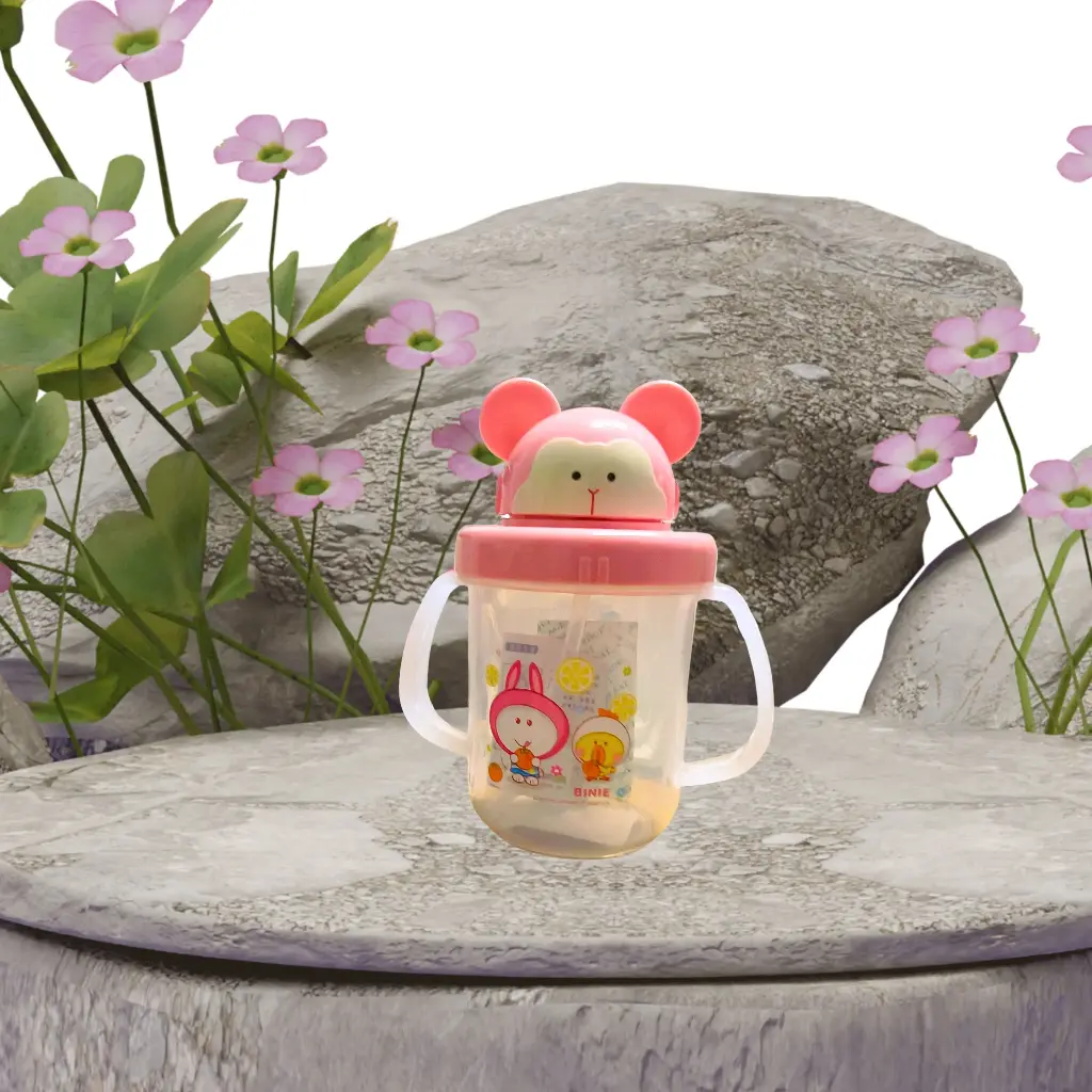 sipper with straw